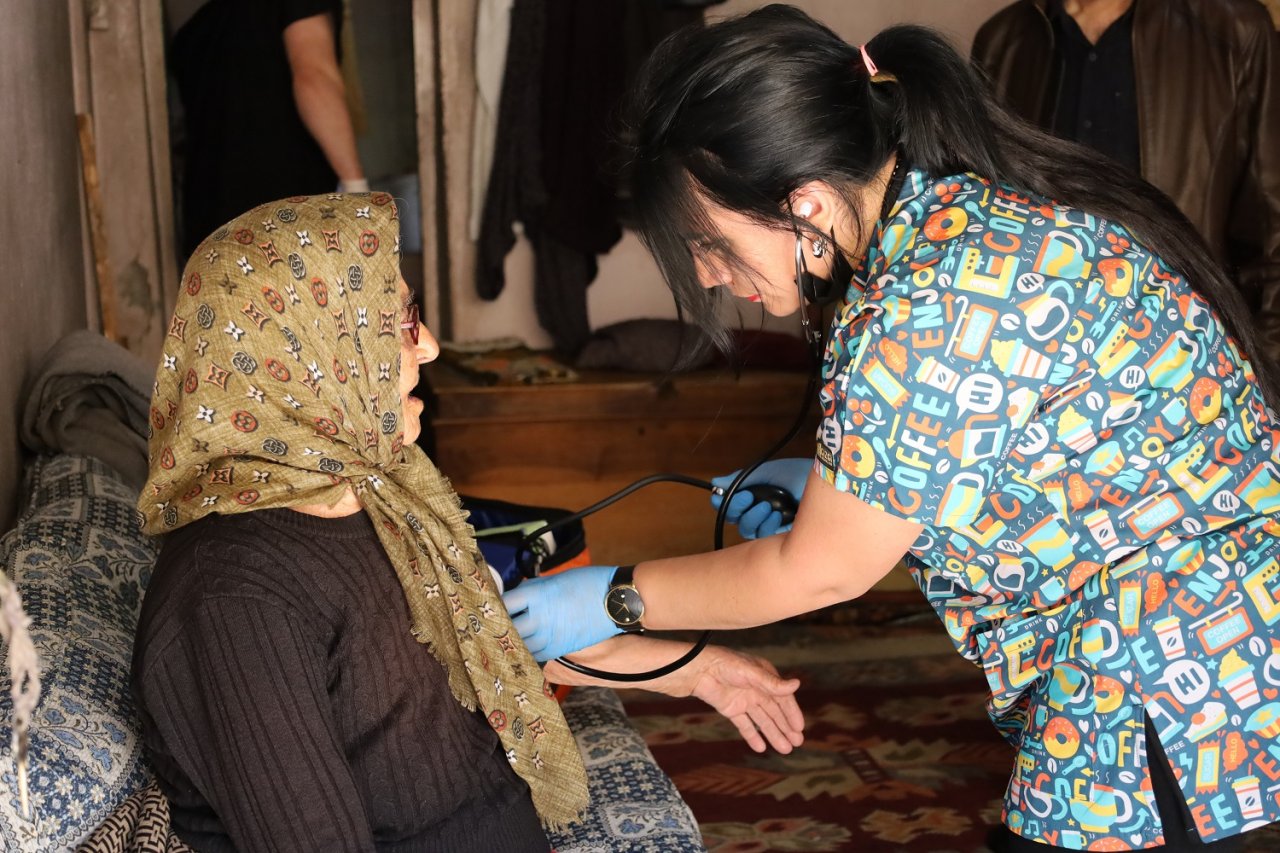 HİÇ KİMSE YALNIZ DEĞİL